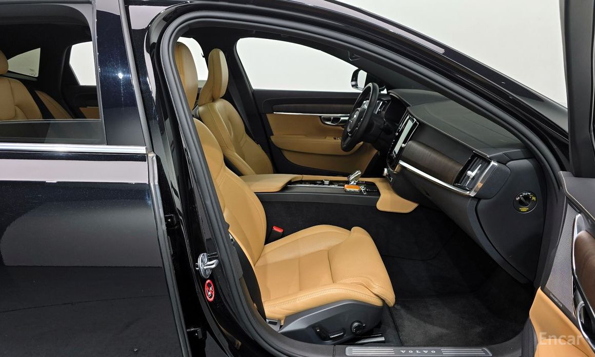 2022 Volvo S90 II Рестайлинг B6 AWD Inscription с пробегом 37 138 км