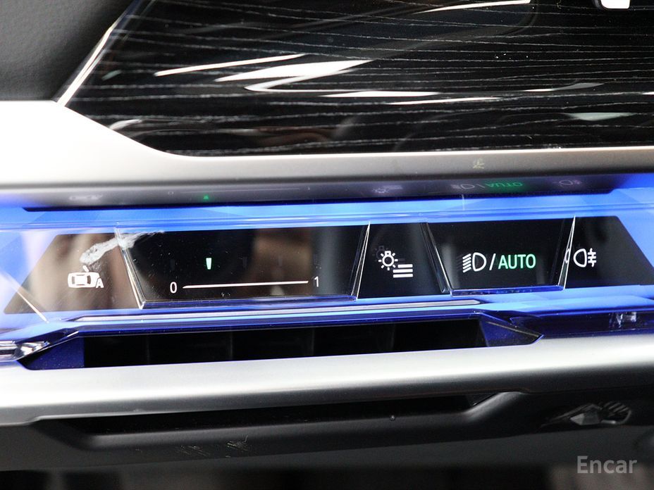 2025 BMW 7 серии VII (G70) 740i xDrive M Sport с пробегом 13 054 км