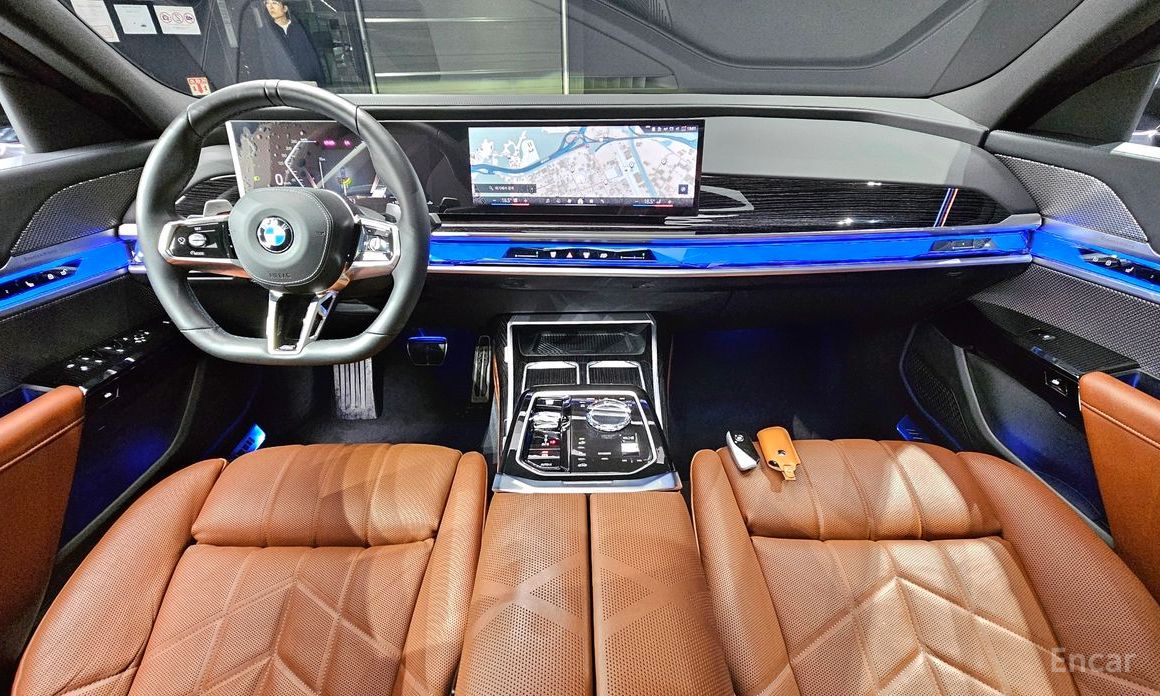 2025 BMW 7 серии VII (G70) 740i xDrive M Sport с пробегом 28 458 км