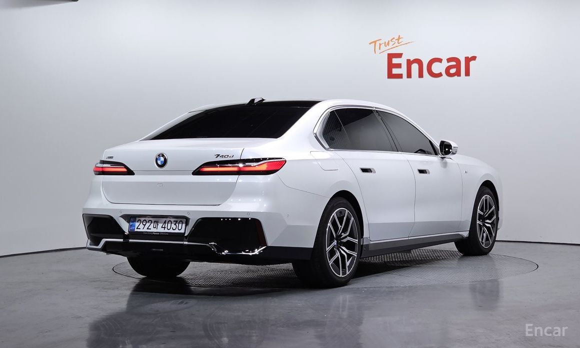 2025 BMW 7 серии VII (G70) 740d xDrive M Sport с пробегом 9 567 км