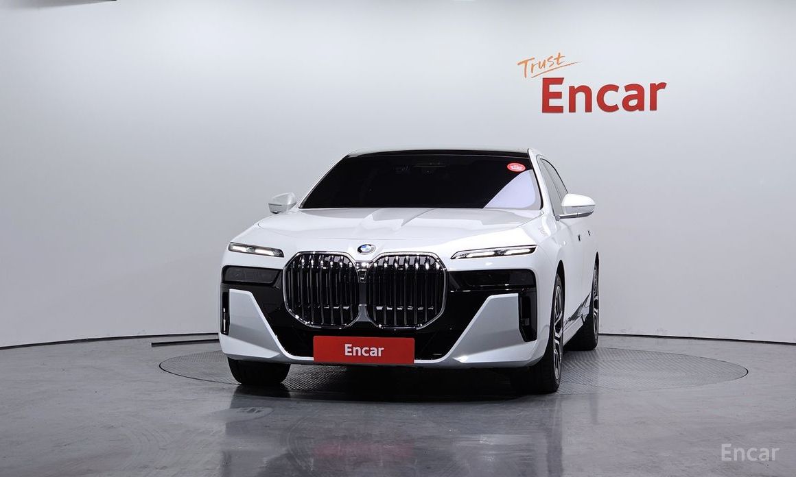 2025 BMW 7 серии VII (G70) 740d xDrive M Sport с пробегом 9 567 км