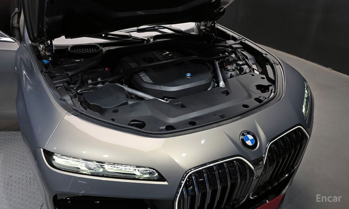 2023 BMW 7 серии VII (G70) 740i xDrive M Sport Limited с пробегом 12 228 км