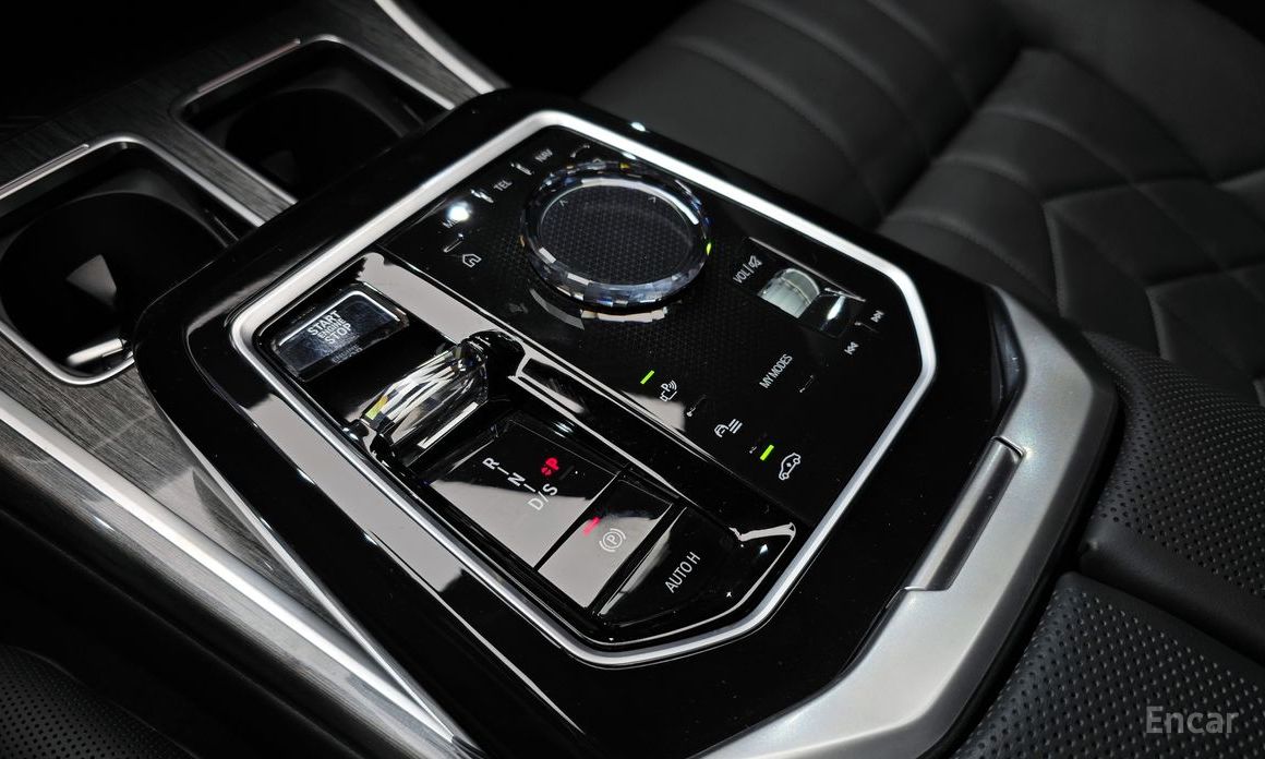 2023 BMW 7 серии VII (G70) 740i xDrive M Sport Limited с пробегом 12 228 км
