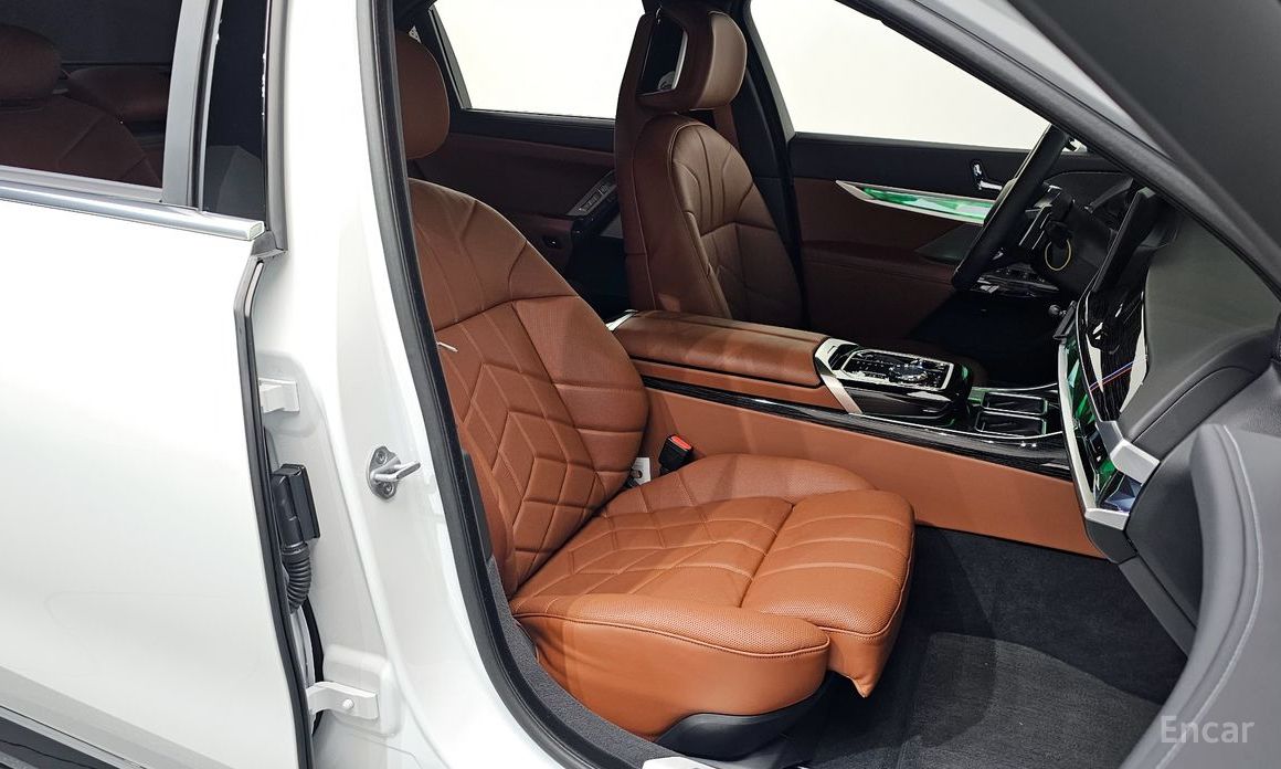 2025 BMW 7 серии VII (G70) 740d xDrive M Sport с пробегом 9 567 км