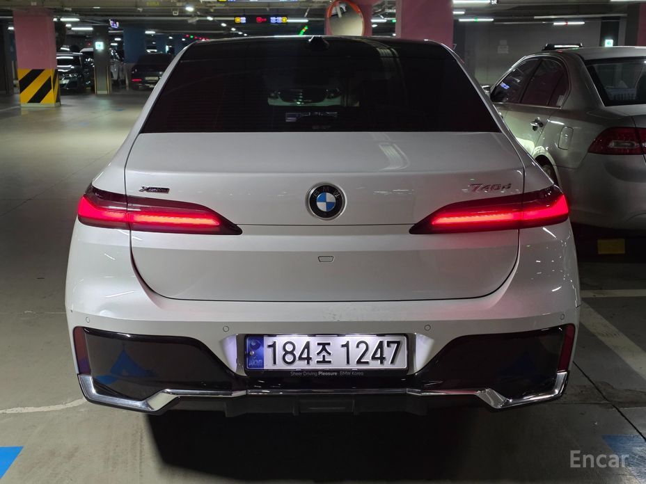 2023 BMW 7 серии VII (G70) 740d xDrive M Sport с пробегом 22 800 км