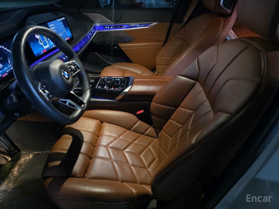 2023 BMW 7 серии VII (G70) 740d xDrive M Sport с пробегом 22 800 км