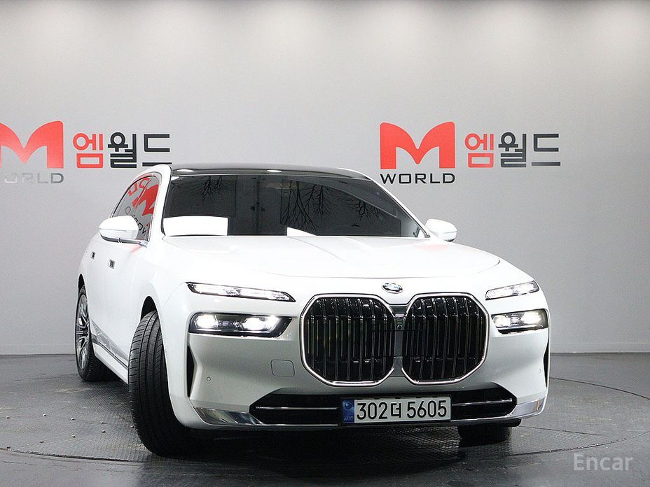 2023 BMW 7 серии VII (G70) 740d xDrive Design Pure Excellence с пробегом 28 127 км