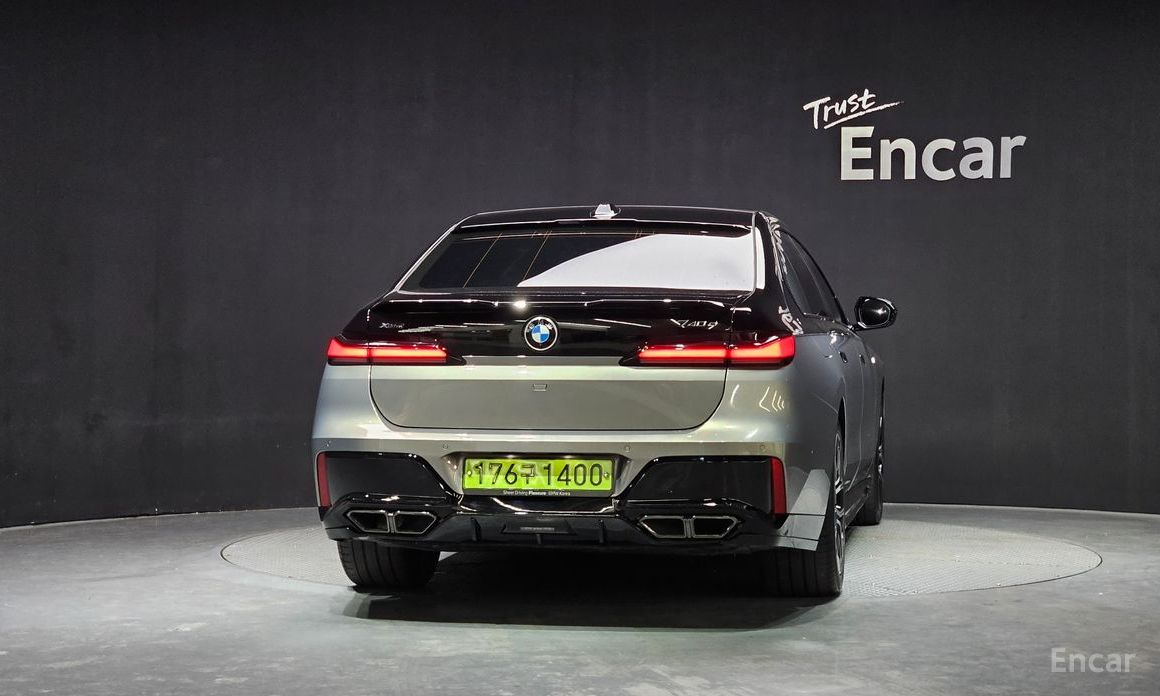 2025 BMW 7 серии VII (G70) 740d xDrive M Sport с пробегом 10 229 км