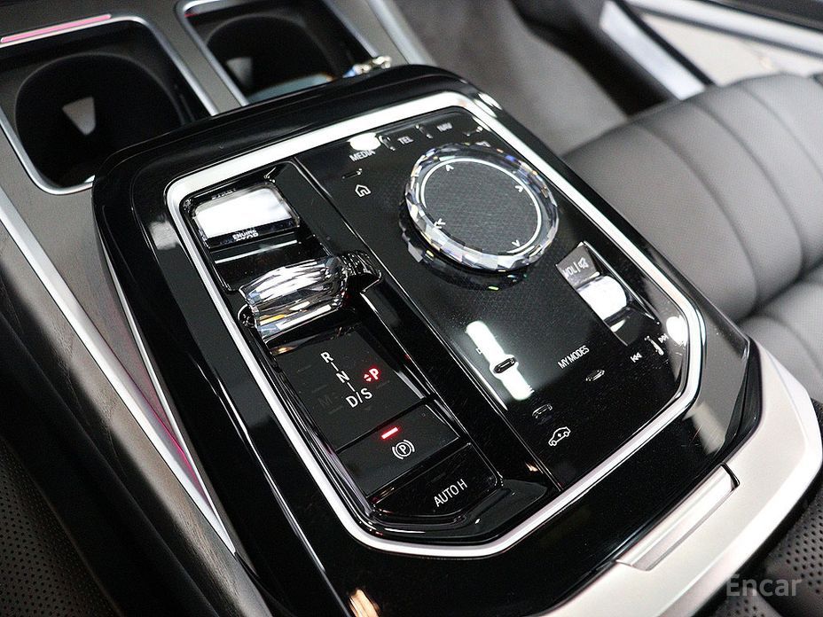 2023 BMW 7 серии VII (G70) 740d xDrive Design Pure Excellence с пробегом 28 127 км