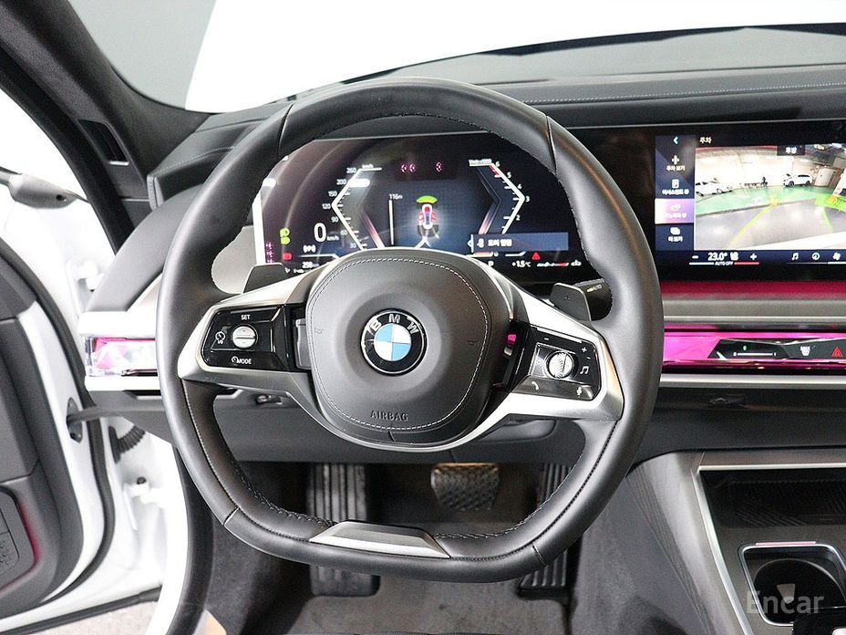2023 BMW 7 серии VII (G70) 740d xDrive Design Pure Excellence с пробегом 28 127 км