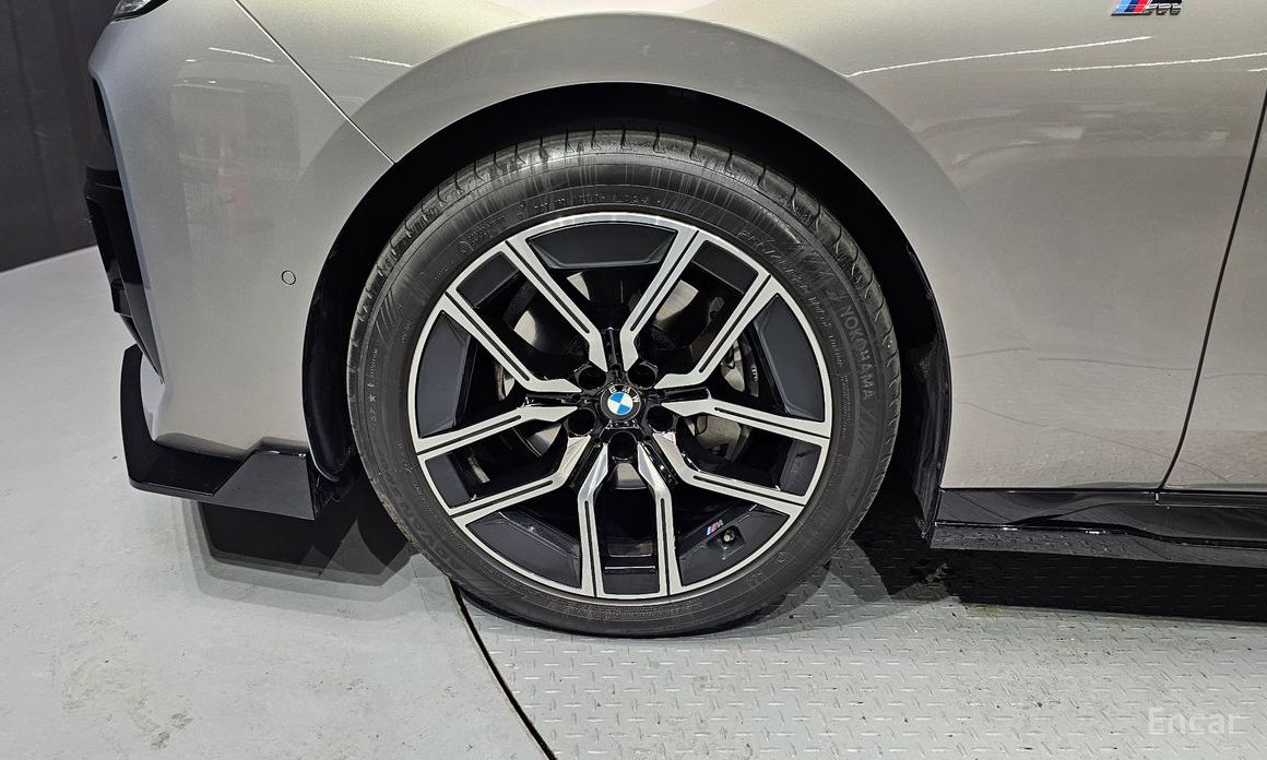 2025 BMW 7 серии VII (G70) 740d xDrive M Sport с пробегом 10 229 км