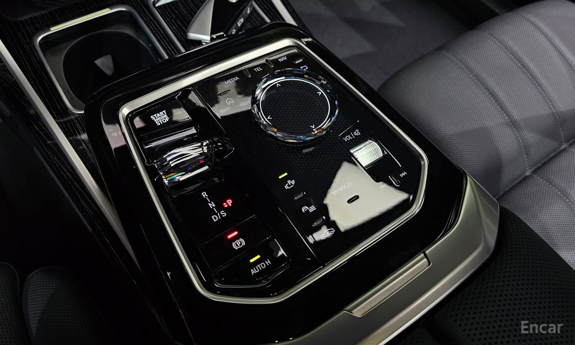 2025 BMW 7 серии VII (G70) 740d xDrive M Sport с пробегом 10 229 км