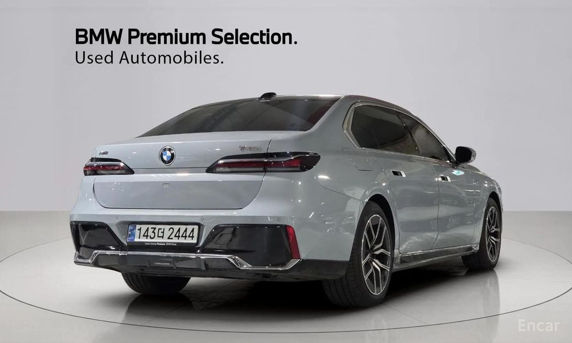 2024 BMW 7 серии VII (G70) 740i xDrive M Sport с пробегом 13 650 км