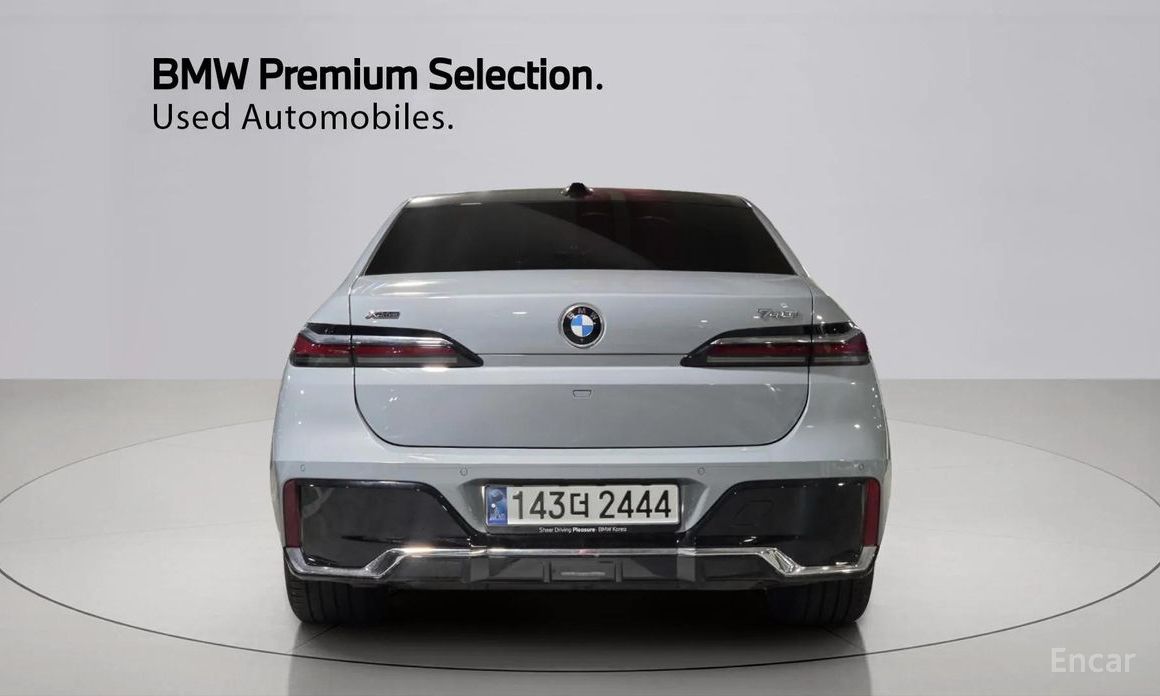 2024 BMW 7 серии VII (G70) 740i xDrive M Sport с пробегом 13 650 км