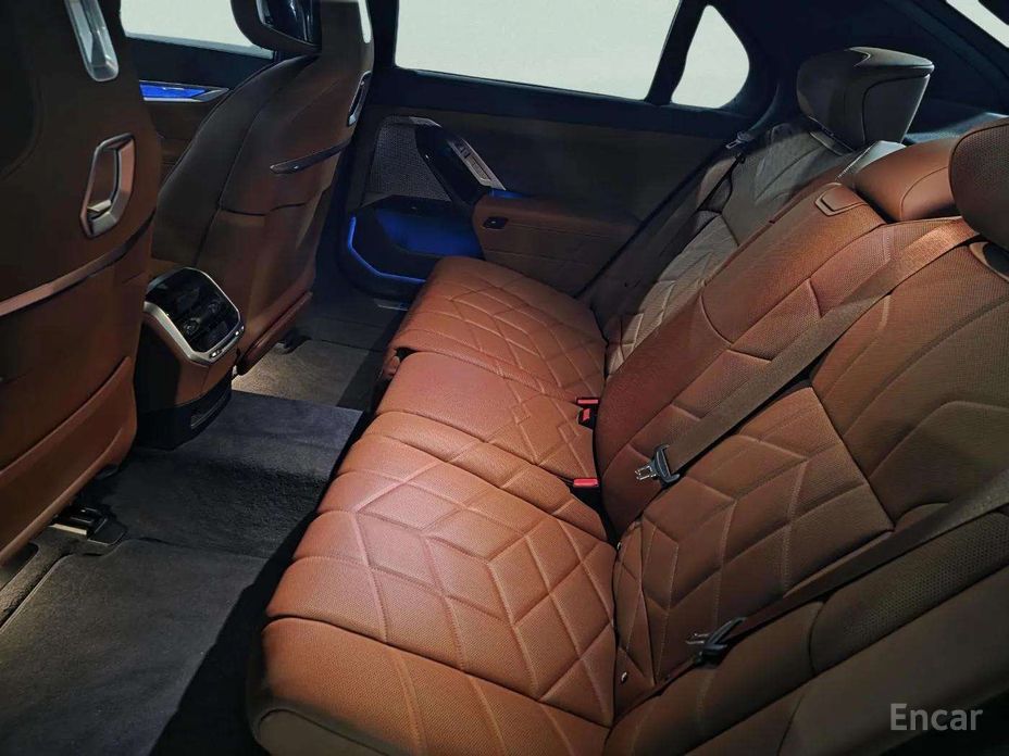 2024 BMW 7 серии VII (G70) 740i xDrive M Sport с пробегом 13 650 км