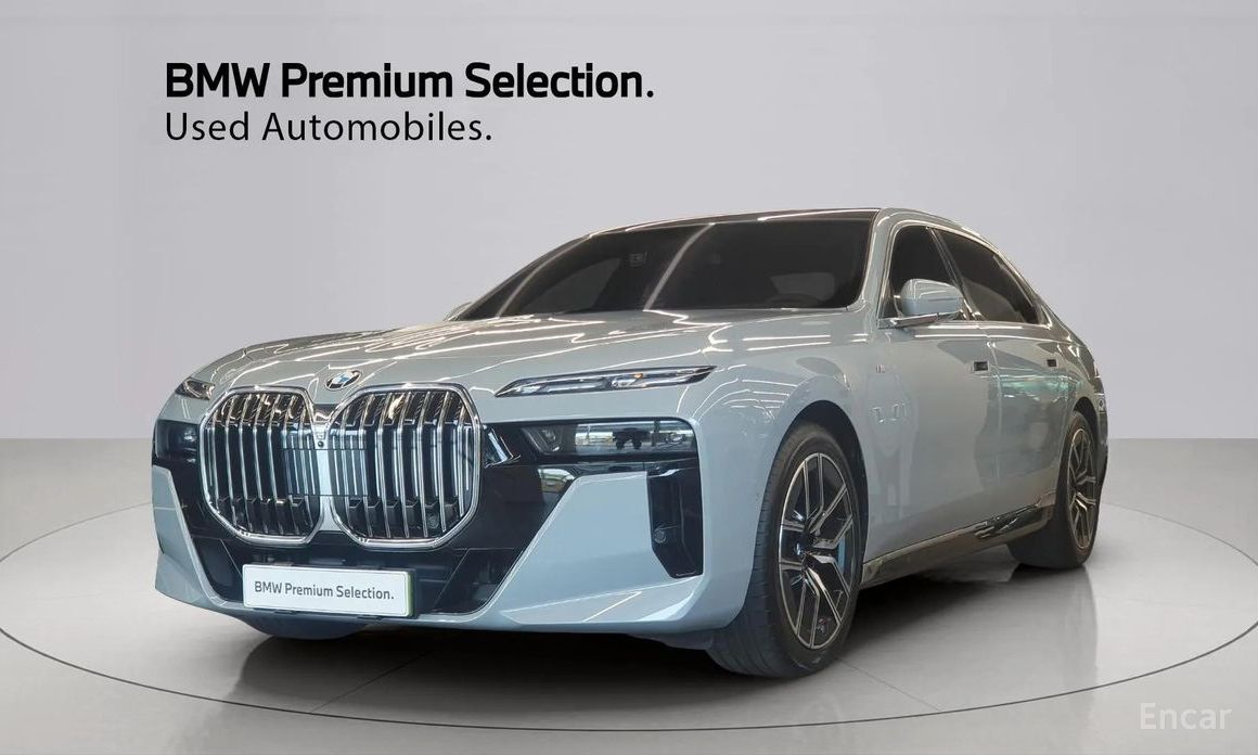 2024 BMW 7 серии VII (G70) 740i xDrive M Sport с пробегом 13 650 км