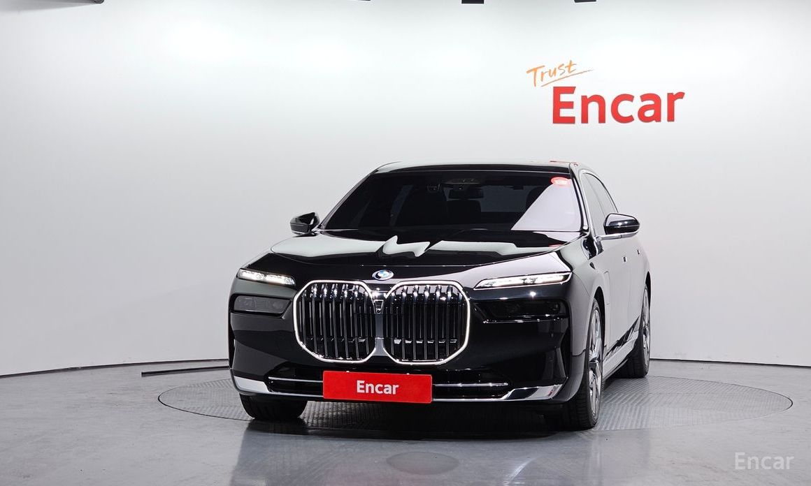 2023 BMW 7 серии VII (G70) 750e xDrive Design Pure Excellence с пробегом 20 401 км