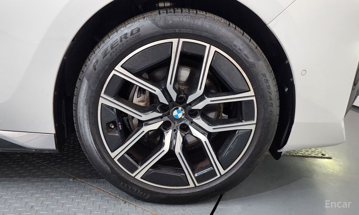2024 BMW 7 серии VII (G70) 740d xDrive M Sport с пробегом 36 899 км