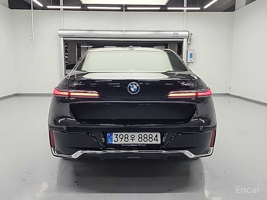 2025 BMW 7 серии VII (G70) 740d xDrive M Sport с пробегом 4 721 км
