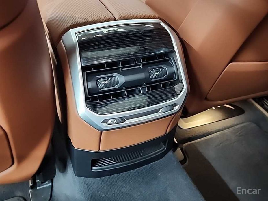 2025 BMW 7 серии VII (G70) 740d xDrive M Sport с пробегом 4 721 км