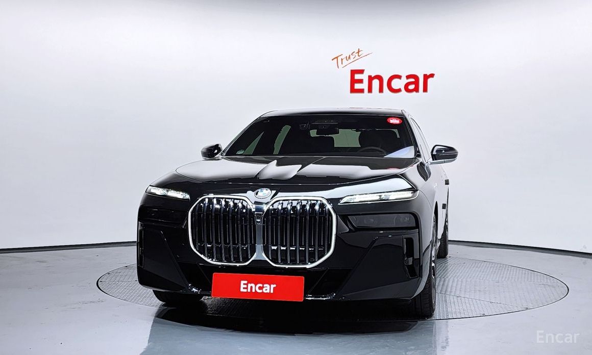 2025 BMW 7 серии VII (G70) 740i xDrive M Sport Limited с пробегом 6 825 км