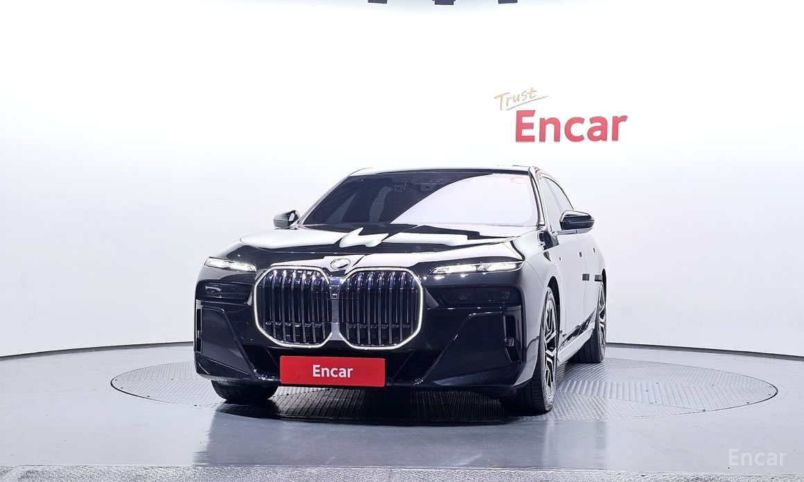 2025 BMW 7 серии VII (G70) 740d xDrive M Sport с пробегом 28 815 км