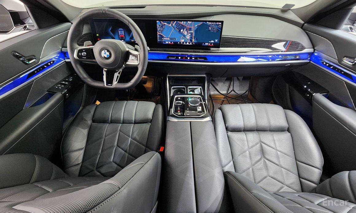 2025 BMW 7 серии VII (G70) 740i xDrive M Sport Limited с пробегом 6 825 км