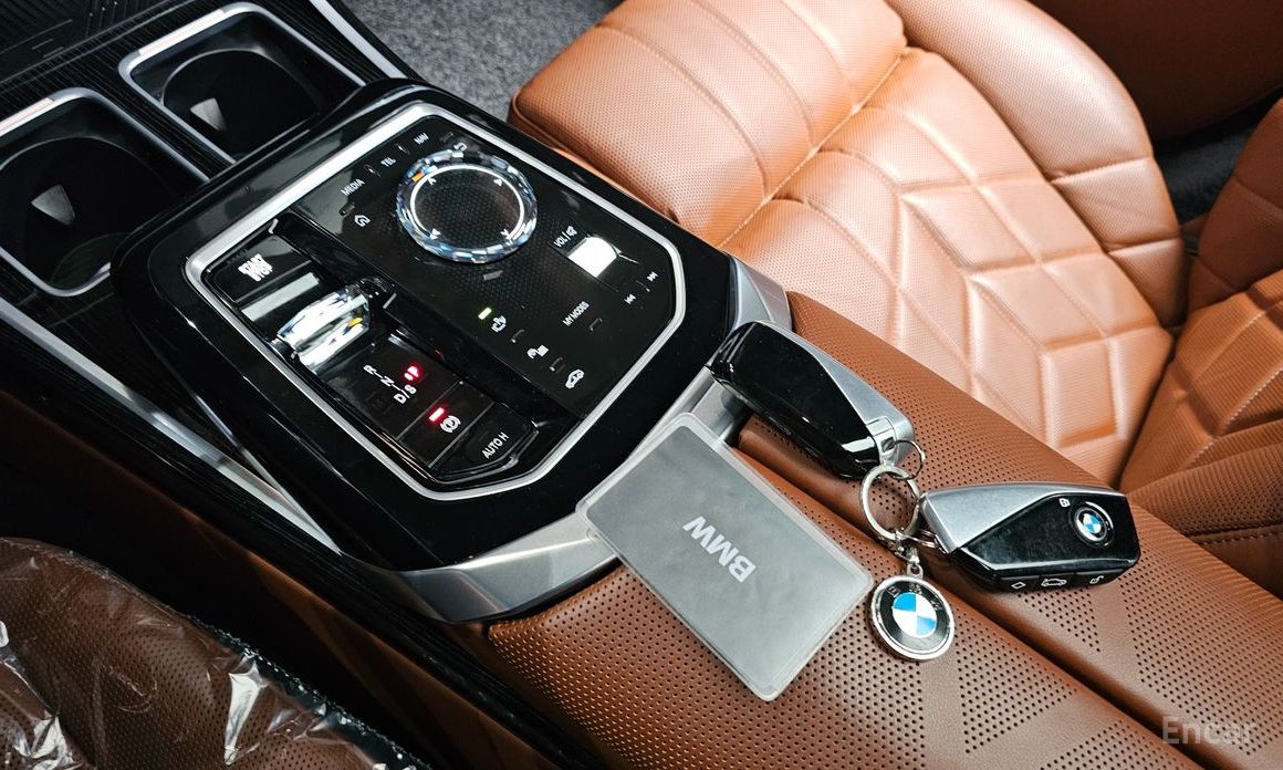 2025 BMW 7 серии VII (G70) 740i xDrive M Sport с пробегом 20 255 км