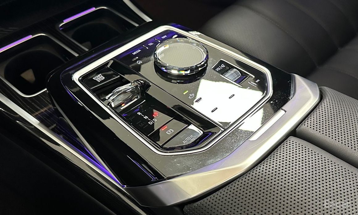 2025 BMW 7 серии VII (G70) 740d xDrive M Sport с пробегом 9 594 км