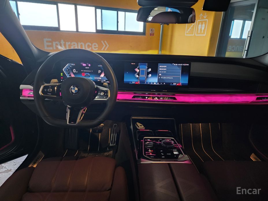 2025 BMW 7 серии VII (G70) 740d xDrive M Sport с пробегом 12 500 км