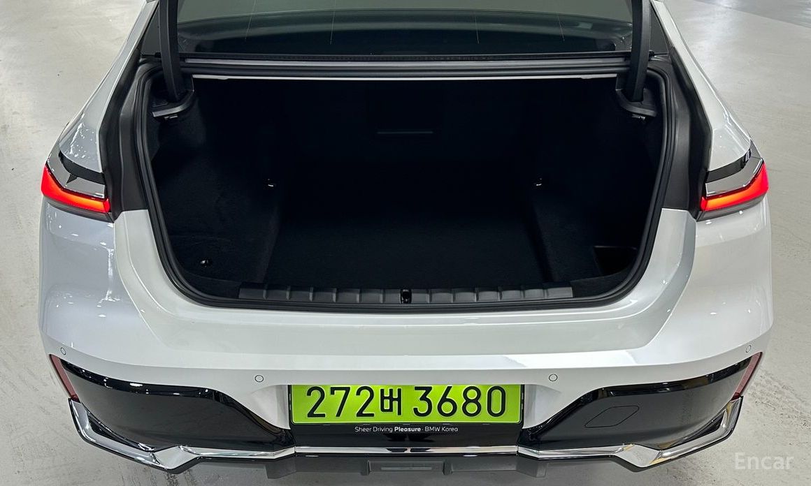 2025 BMW 7 серии VII (G70) 740d xDrive M Sport с пробегом 9 594 км