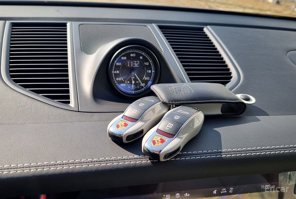 2023 Porsche Macan I Рестайлинг 2 2.9 GTS 95B с пробегом 11 500 км