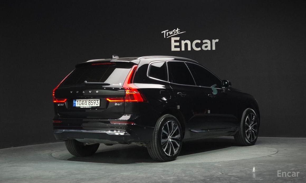 2022 Volvo XC60 II Рестайлинг B6 Ultimate Bright с пробегом 22 458 км