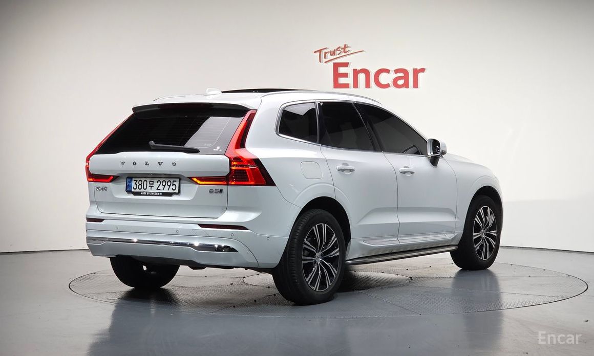 2022 Volvo XC60 II Рестайлинг B5 Inscription с пробегом 45 810 км
