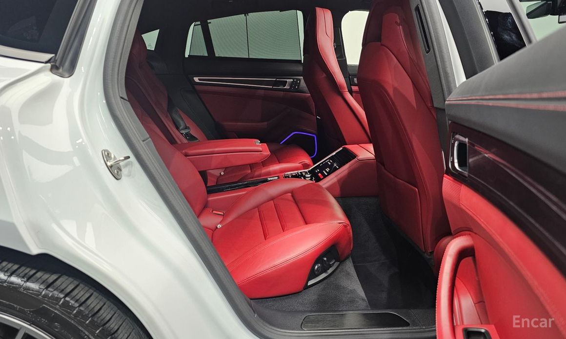 2023 Porsche Panamera II Рестайлинг 2.9 AWD E-Hybrid Platinum Edition с пробегом 36 284 км