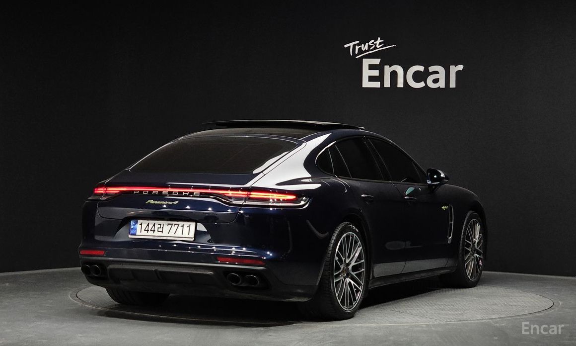 2023 Porsche Panamera II Рестайлинг 2.9 AWD E-Hybrid Platinum Edition с пробегом 43 804 км