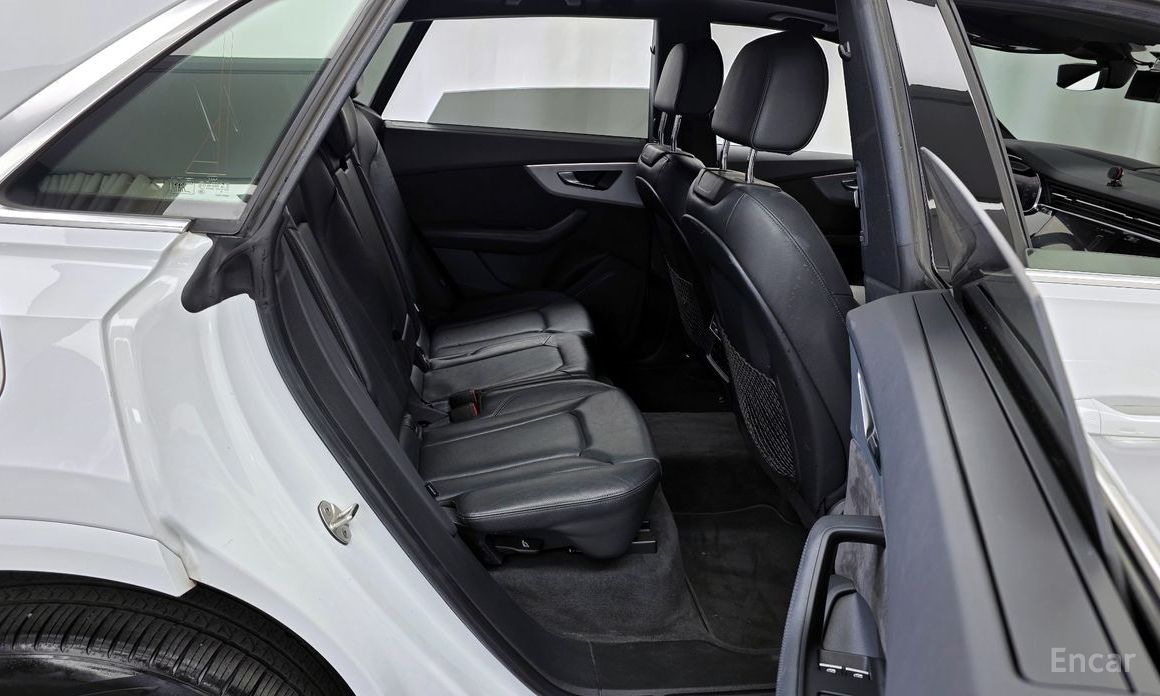 2020 Audi Q8 I (4M) 45 TDI Quattro Premium с пробегом 80 862 км
