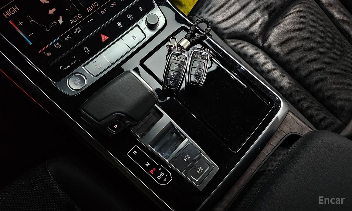 2020 Audi Q7 II (4M) Рестайлинг 45 TDI Quattro Premium с пробегом 116 181 км
