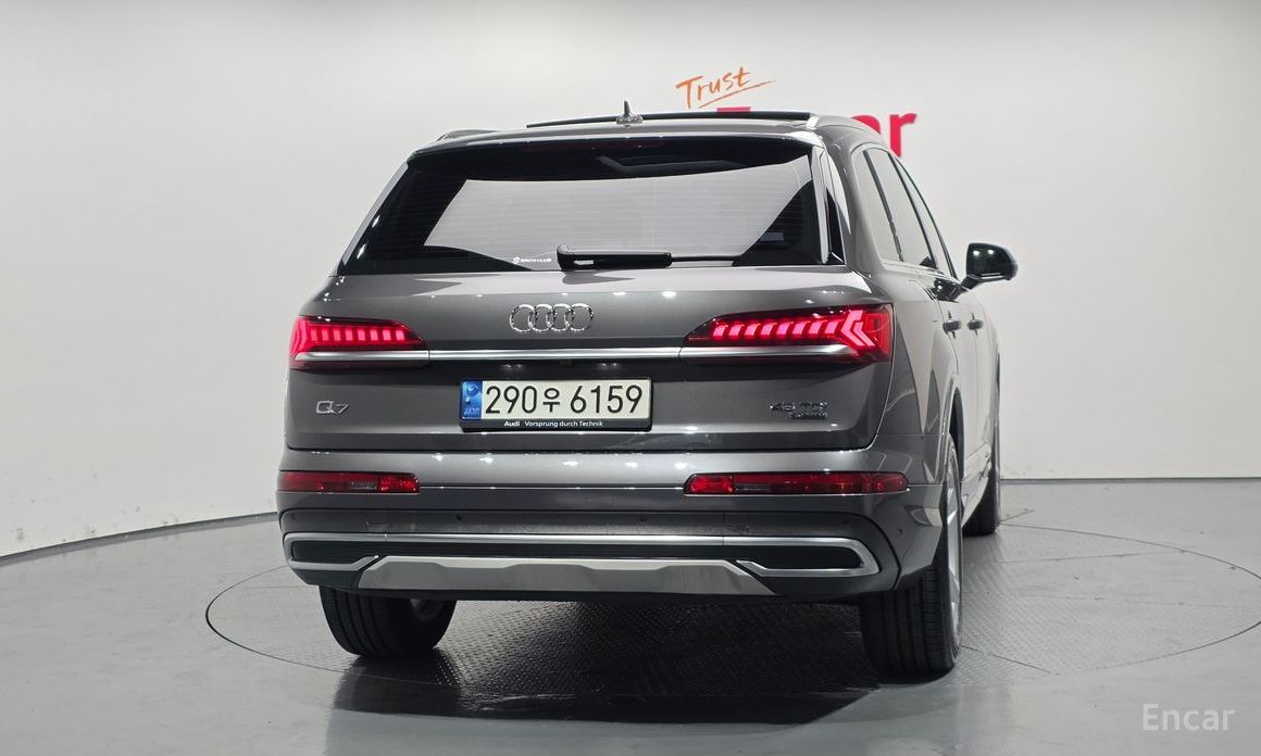 2021 Audi Q7 II (4M) Рестайлинг 45 TDI Quattro с пробегом 29 471 км
