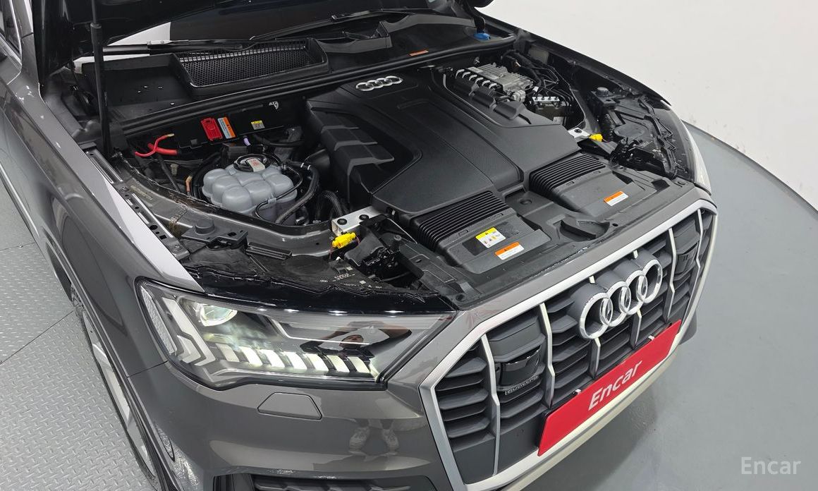 2021 Audi Q7 II (4M) Рестайлинг 45 TDI Quattro с пробегом 29 471 км