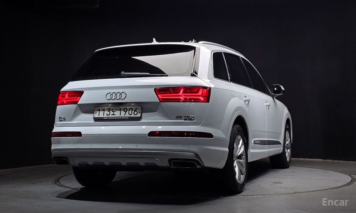 2019 Audi Q7 II (4M) Рестайлинг 45 TFSI Quattro с пробегом 43 953 км