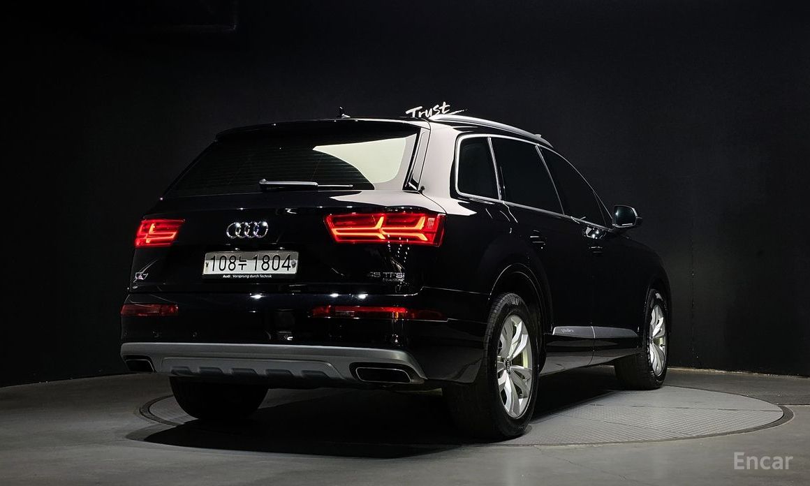 2019 Audi Q7 II (4M) Рестайлинг 45 TFSI Quattro с пробегом 78 218 км
