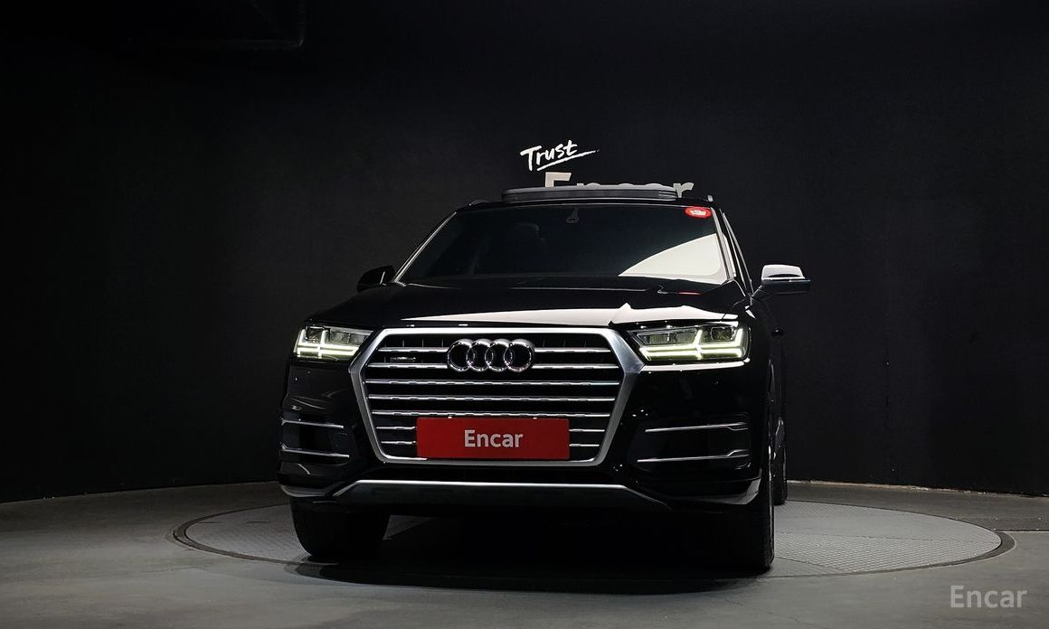 2019 Audi Q7 II (4M) Рестайлинг 45 TFSI Quattro с пробегом 78 218 км