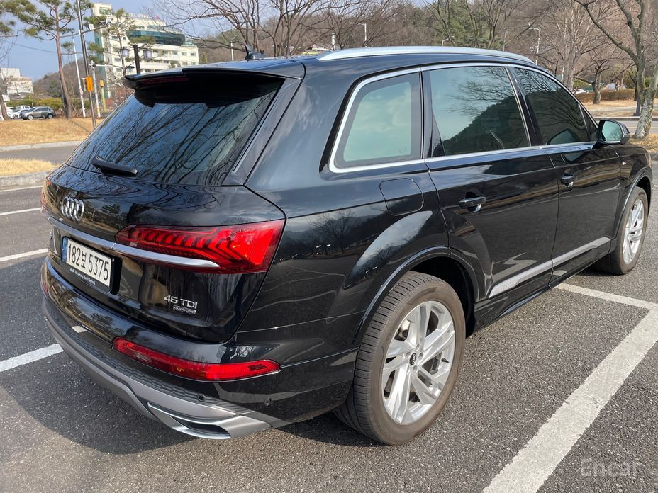 2022 Audi Q7 II (4M) Рестайлинг 45 TDI Quattro Premium с пробегом 138 000 км