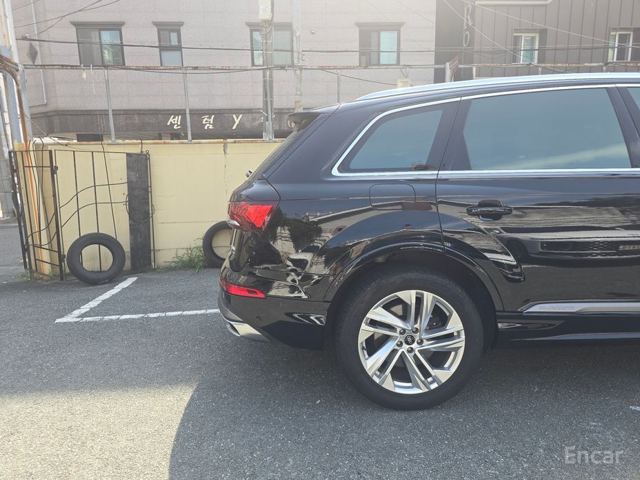 2022 Audi Q7 II (4M) Рестайлинг 45 TDI Quattro Premium с пробегом 138 000 км