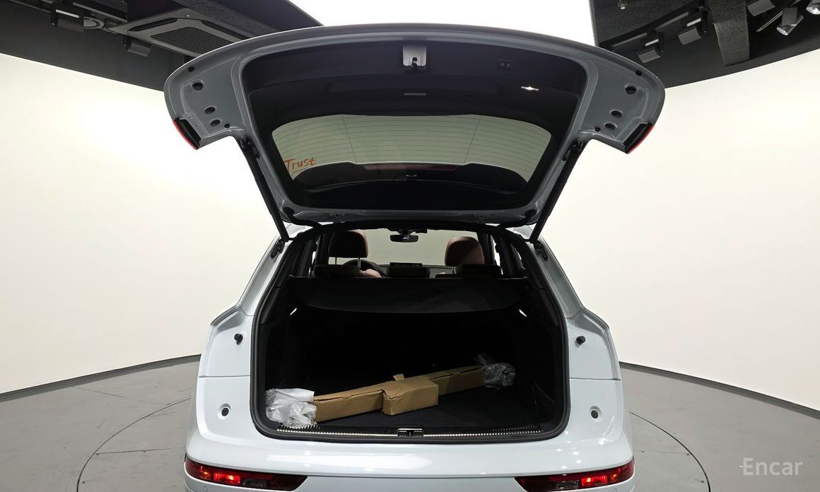 2024 Audi Q5 II (FY) Рестайлинг 45 TFSI Quattro Premium с пробегом 8 320 км