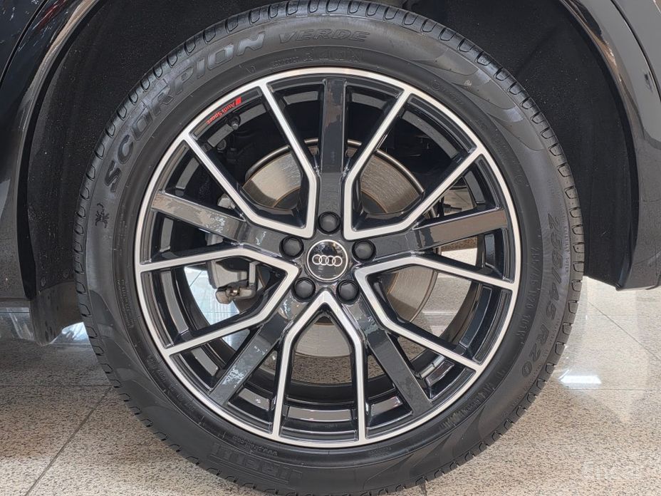 2023 Audi Q5 II (FY) Рестайлинг 45 TFSI Quattro Premium Sportback с пробегом 43 449 км