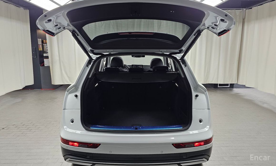 2023 Audi Q5 II (FY) Рестайлинг 45 TFSI Quattro с пробегом 13 555 км