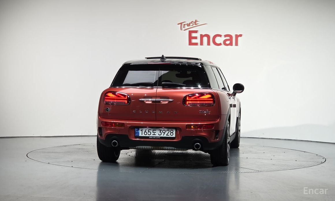 2023 Mini Clubman II Рестайлинг Multitione Edition 2nd с пробегом 22 546 км