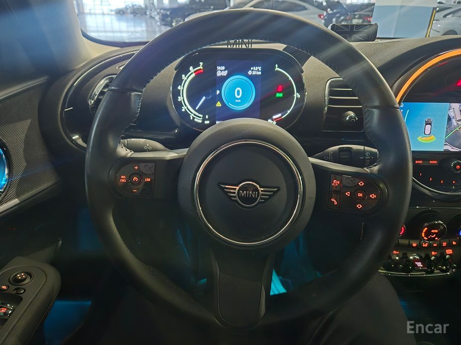 2023 Mini Clubman II Рестайлинг Classic 2nd с пробегом 32 883 км